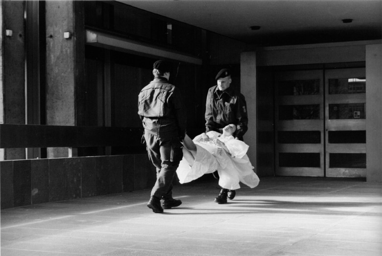 Ein-sehr-kurzes-Stueck-fuer-B